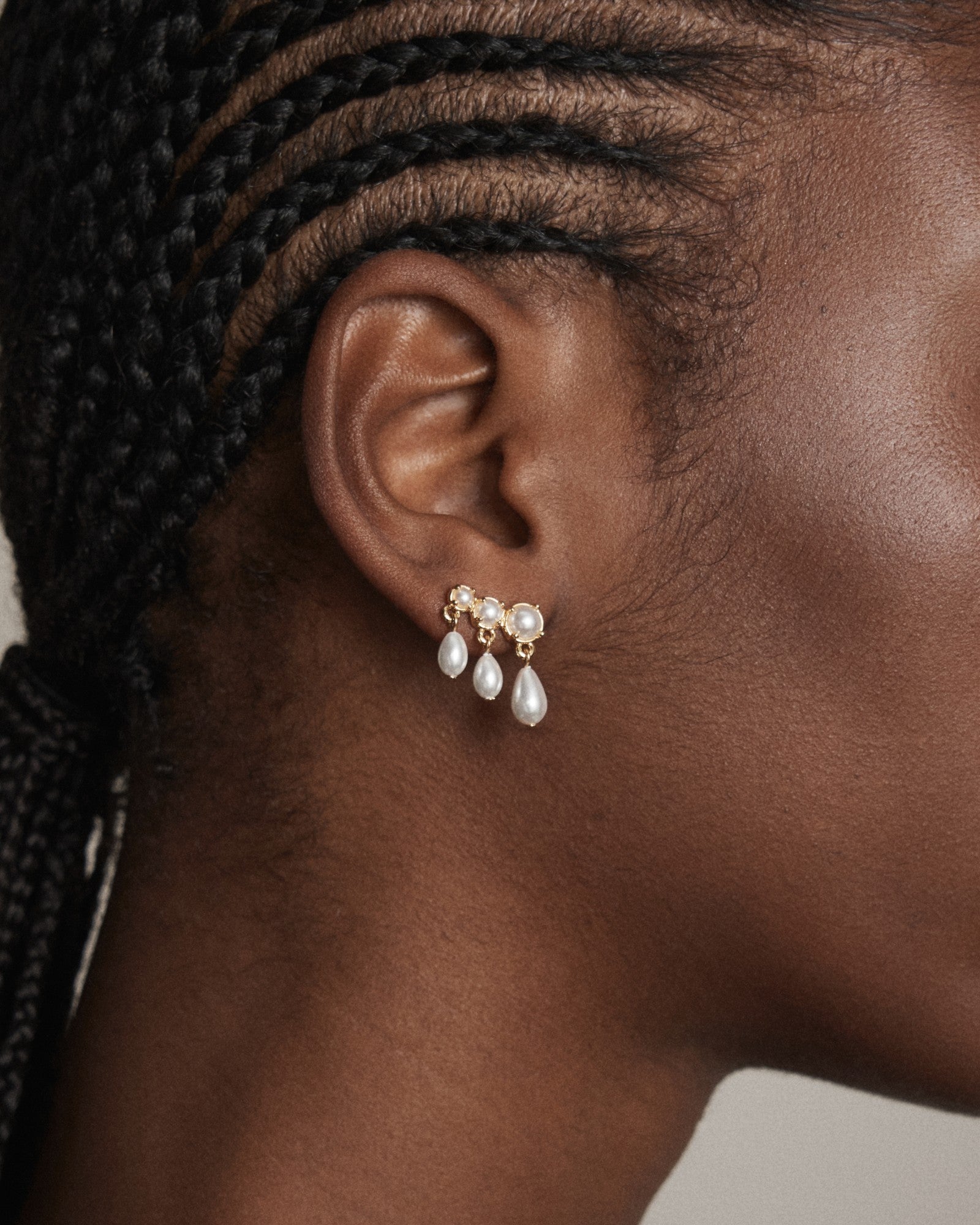 Crystalline Stud Earrings - Pearl