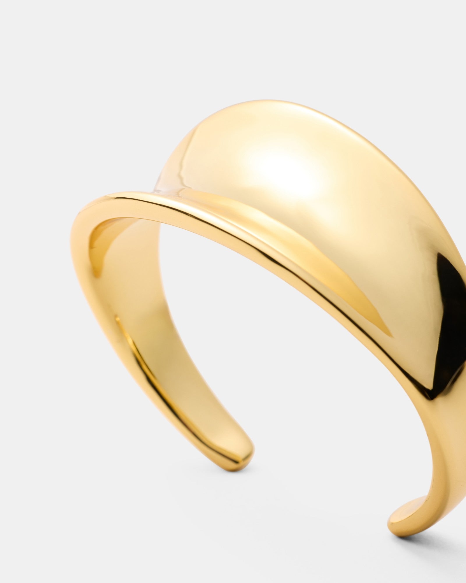 Illucesco Cuff Bracelet - Gold