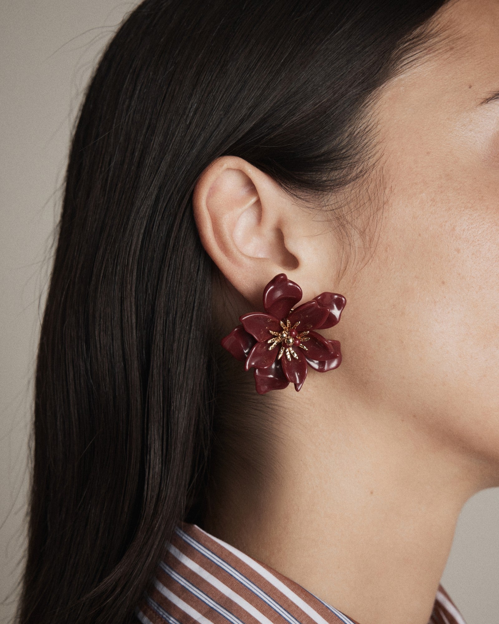 Vienne Flower Stud Earrings - Bordeaux