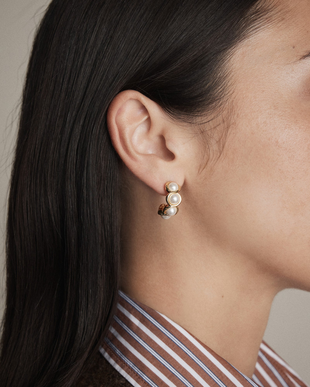 Jovie Pearl Hoop Earrings - Pearl
