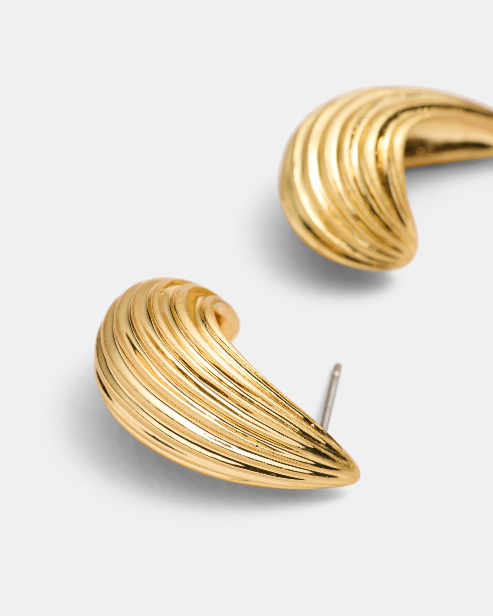 Ravine Hoop Earrings - Gold