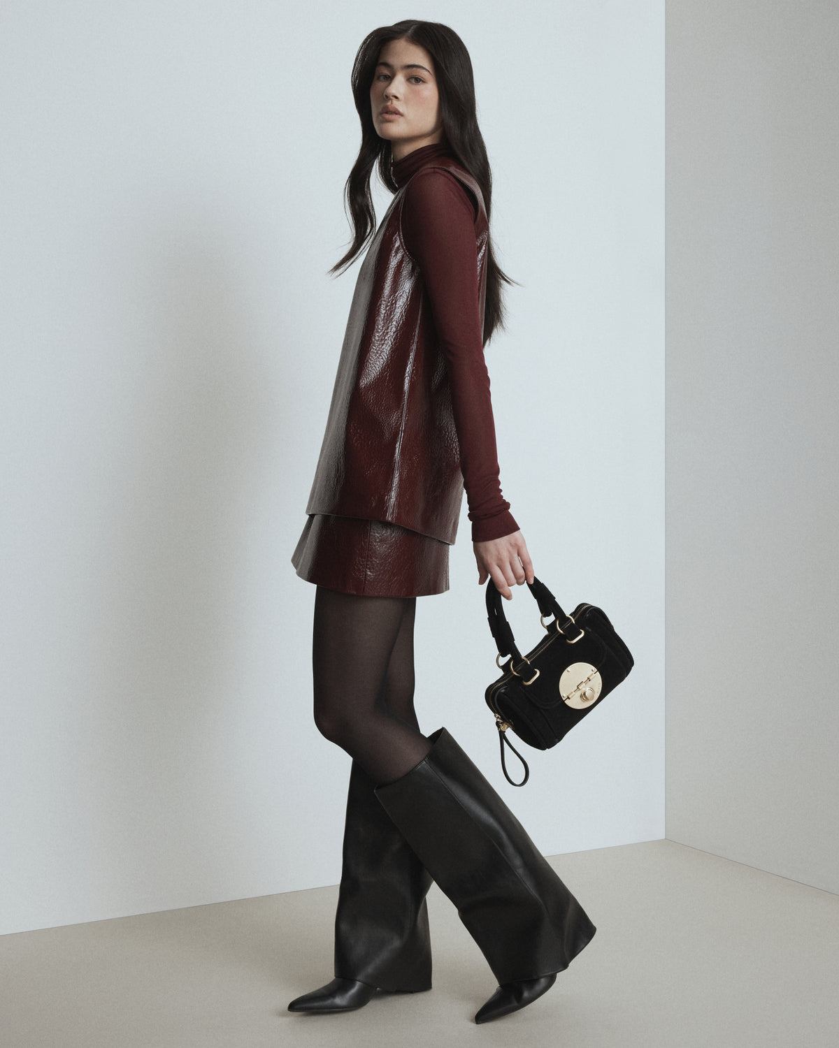Turnlock Bowler Grab Crossbody Bag - Black