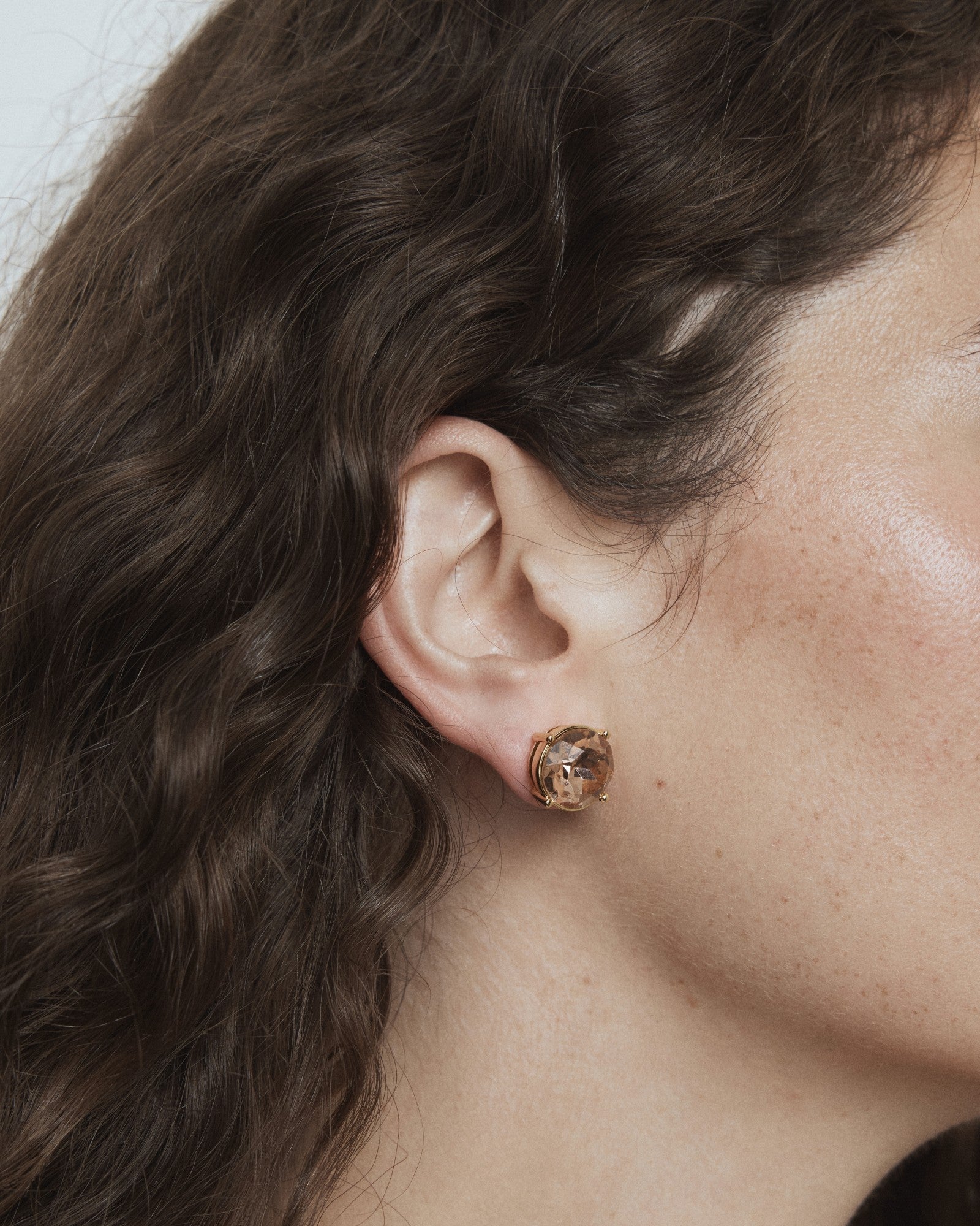 Glowy Crystal Stud Earrings - Petal