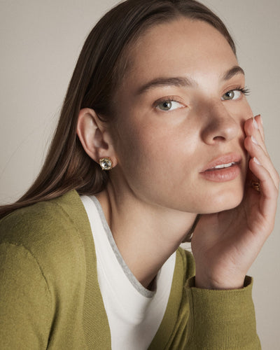 Glowy Crystal Stud Earrings - Clear