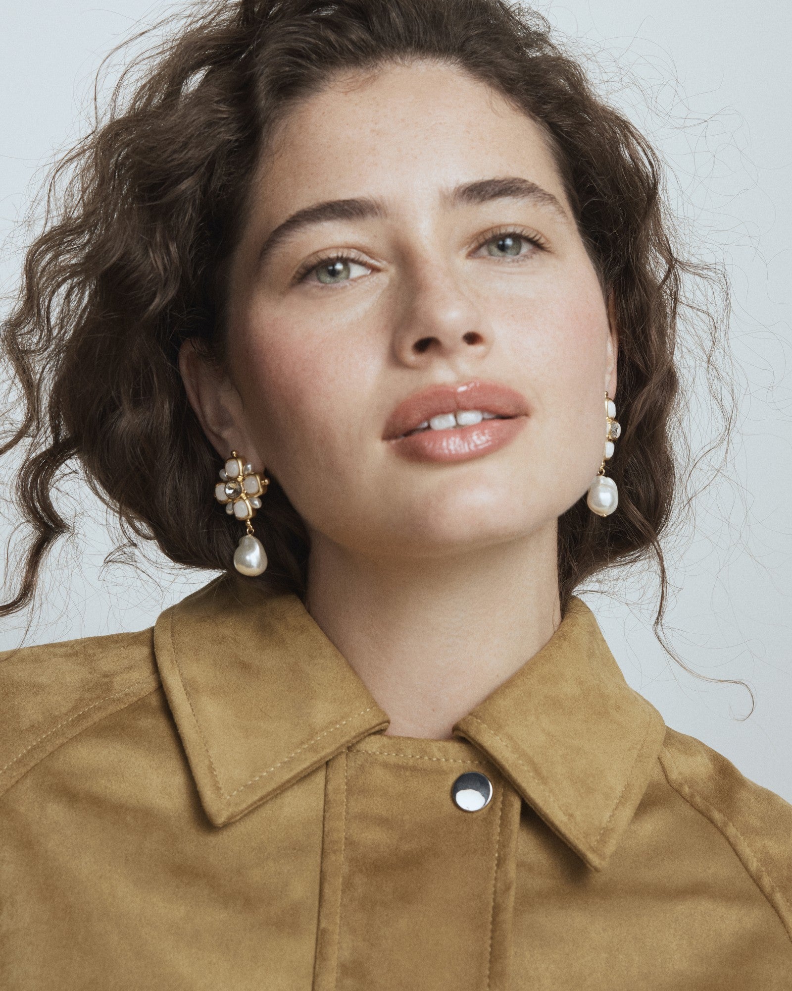 Liora Drop Earrings - Pearl