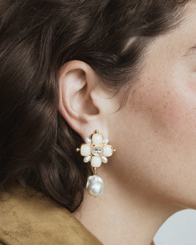 Liora Drop Earrings - Pearl